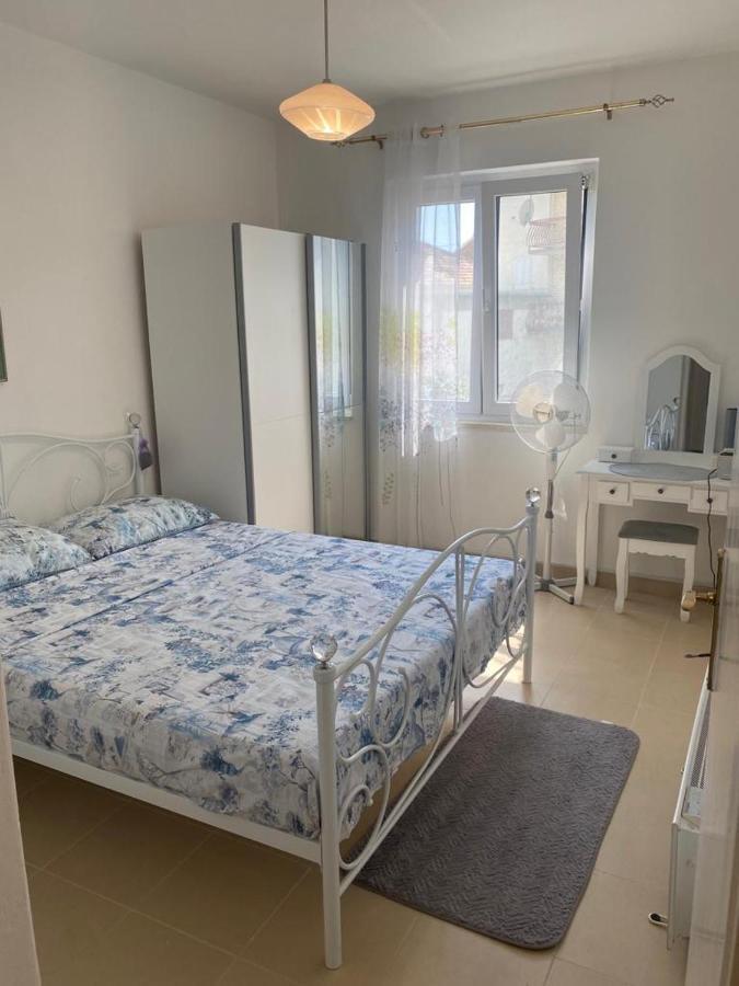 Domuskova Apartment Podstrana Bagian luar foto