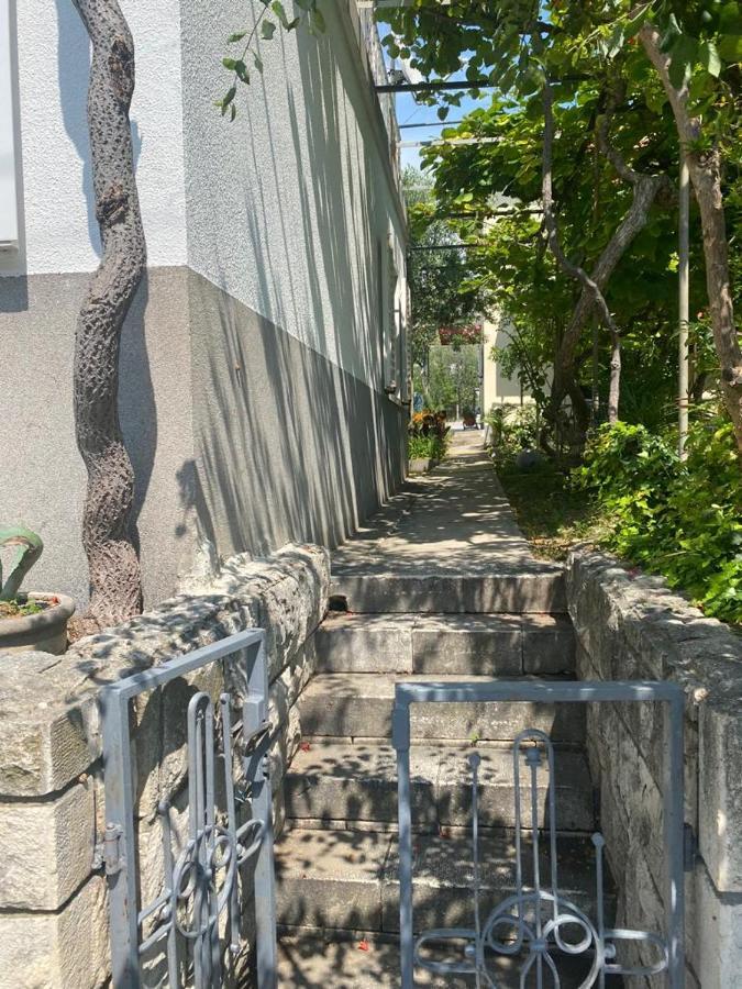 Domuskova Apartment Podstrana Bagian luar foto